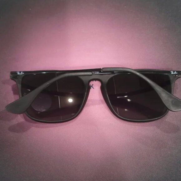 Ray-Ban RB4187 Chris Black Polarized Sunglasses - Picture 2 of 5